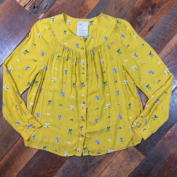 Conversations by Anthropologie Limited Edition Yellow Bow Print Blouse Size 8 - Picture 1 of 8